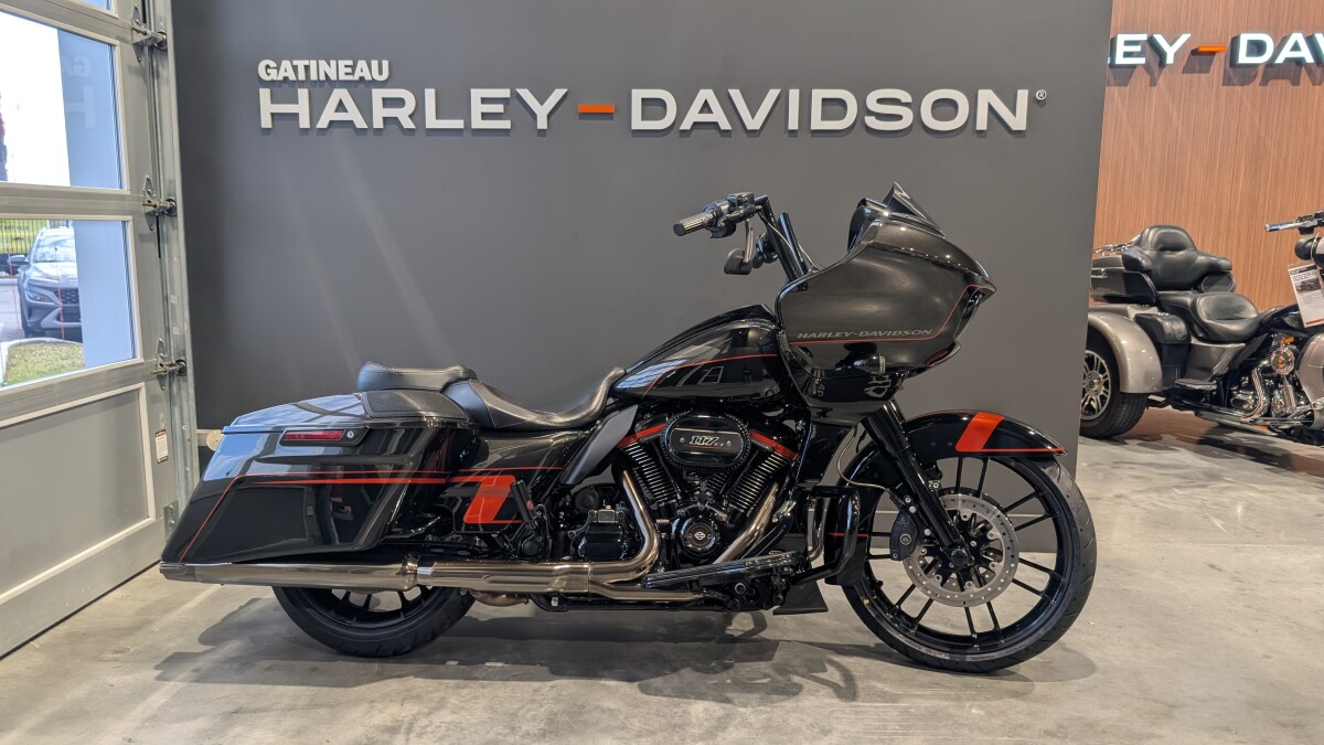 2018 Harley-Davidson CVO Road Glide Black Earth & Vivid Black - Photo 9