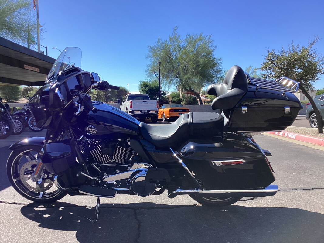 FLHXU 2025 Street Glide Ultra - Photo 4