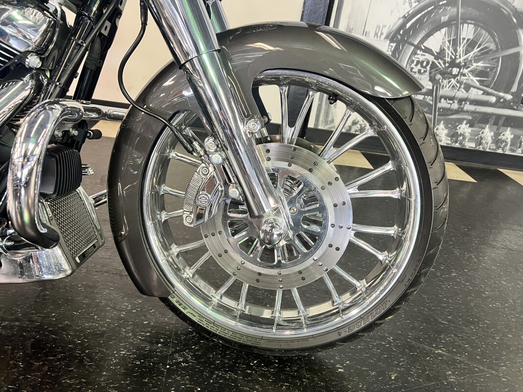 2023 Harley-Davidson Street Glide Special Gray Haze FLHXS - Photo 2
