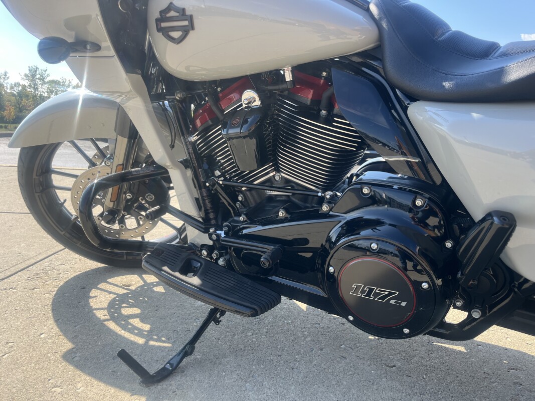 2020 Harley-Davidson CVO Road Glide FLTRXSE - Photo 6