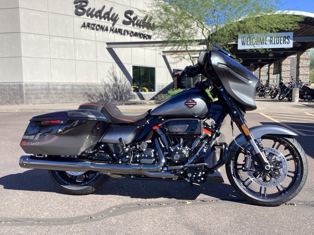 FLHXSE 2025 CVO Street Glide