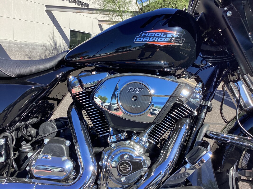 FLHX 2025 Street Glide - Photo 2