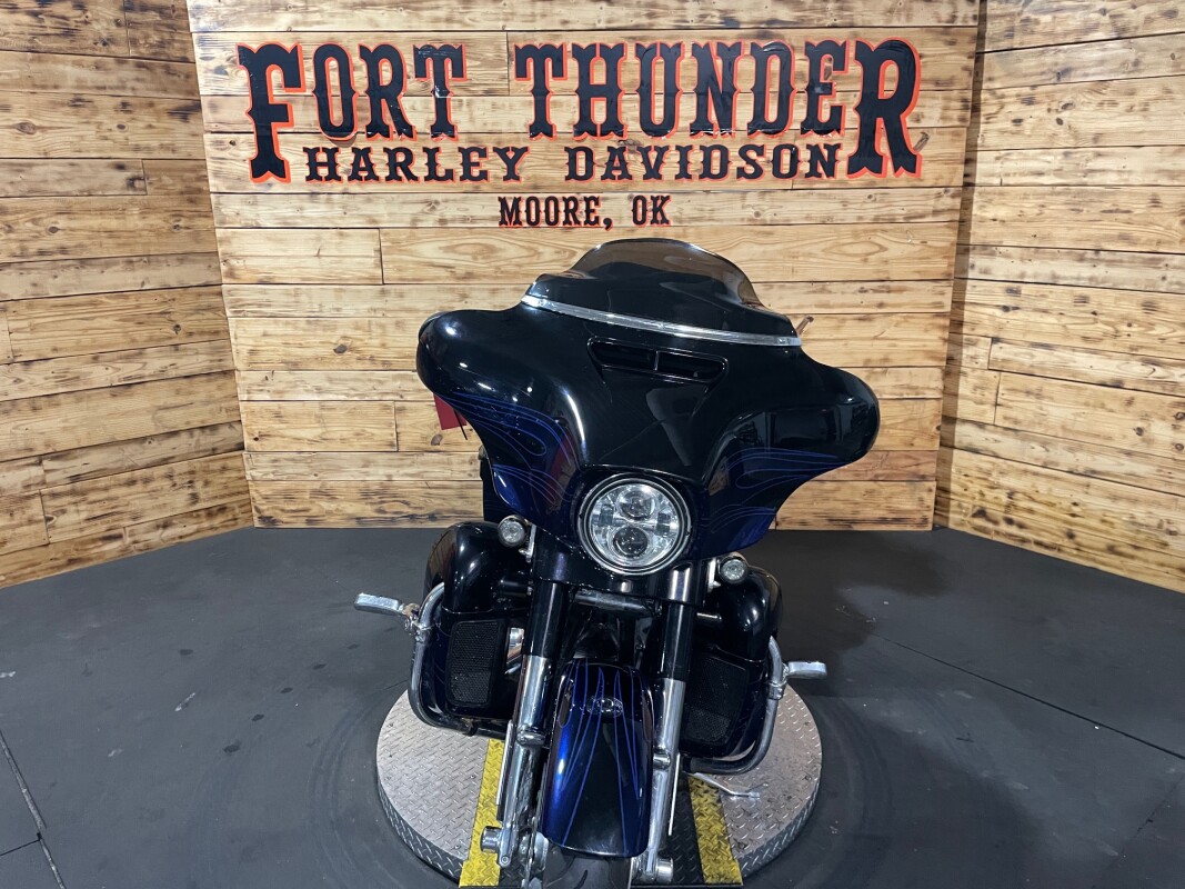 Harley-Davidson CVO Street Glide 2016 FLHXSE Black Licorice with Midnight Cobalt Flames - Photo 4