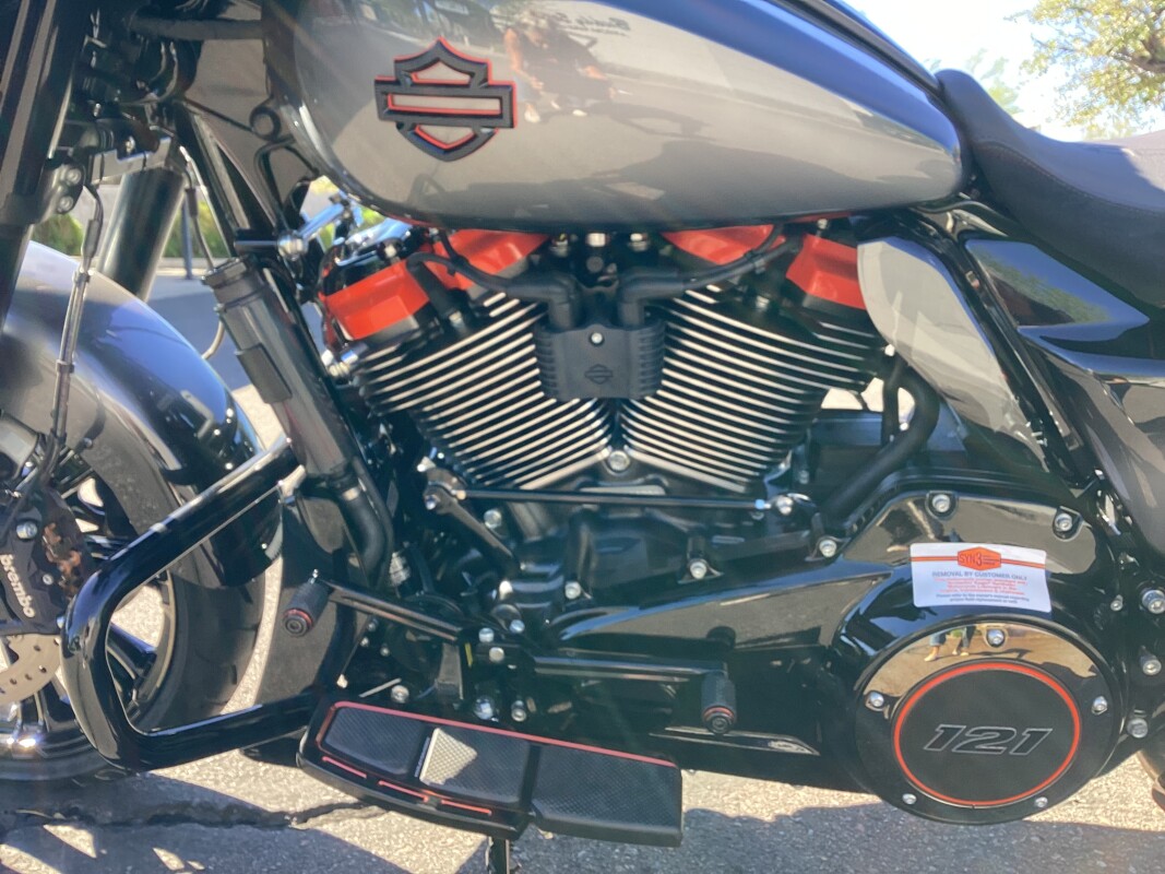 FLHXSE 2025 CVO Street Glide - Photo 5