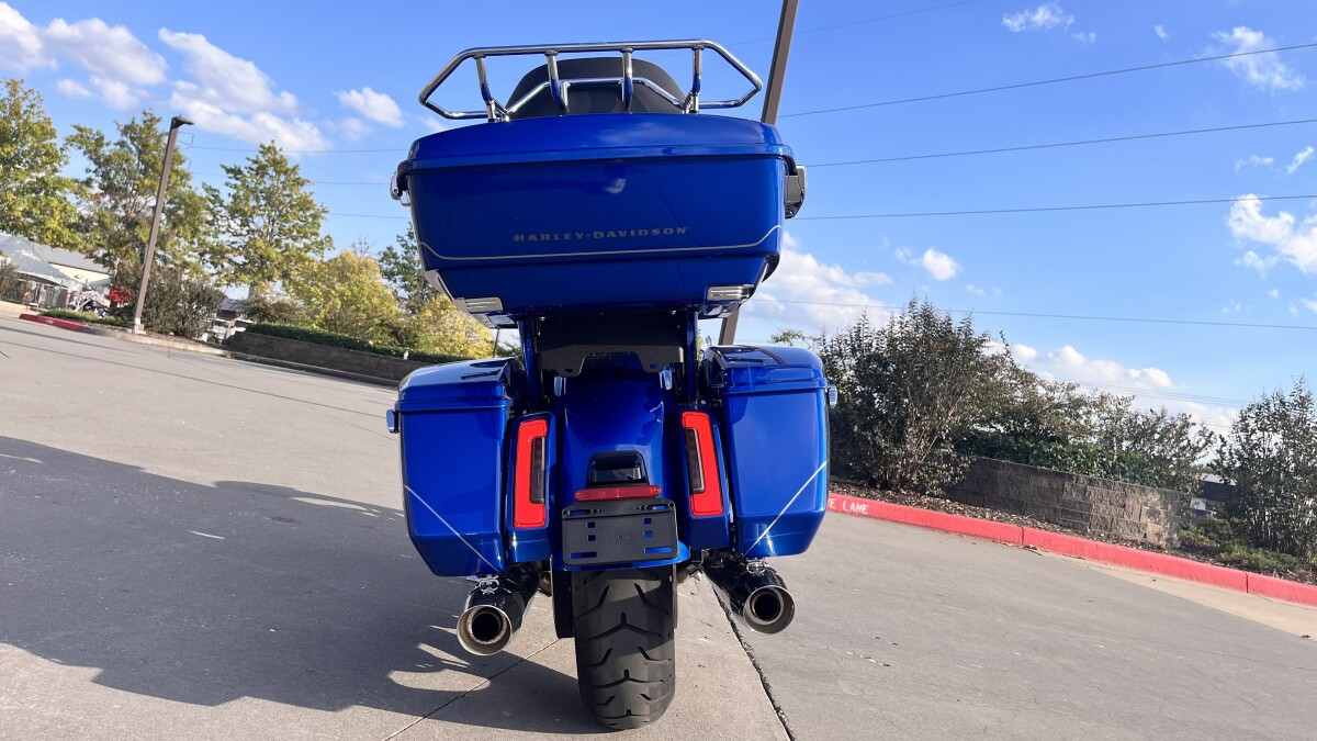 2025 Harley-Davidson Street Glide Ultra FLHXU Blue Burst - Photo 4