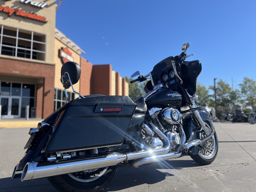 2010 Harley-Davidson Street Glide FLHX BLACK - Photo 3