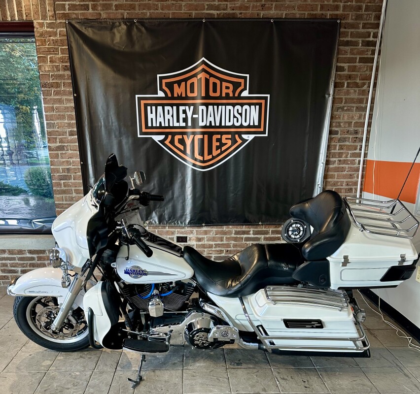 2006 Harley-Davidson Electra Glide Ultra Classic FLHTCUI Glacier White Pearl - Photo 5