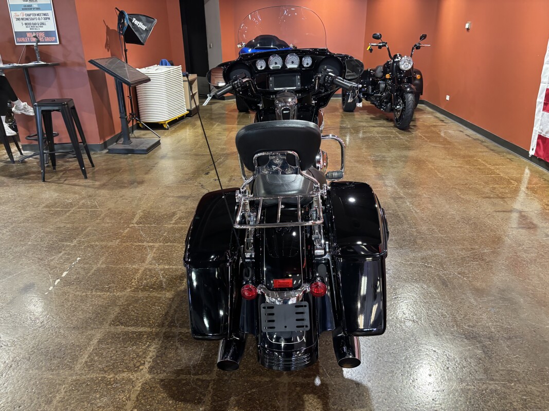 Harley-Davidson Street Glide Special 2016 FLHXS BLACK W/PINSTRIPE - Photo 10