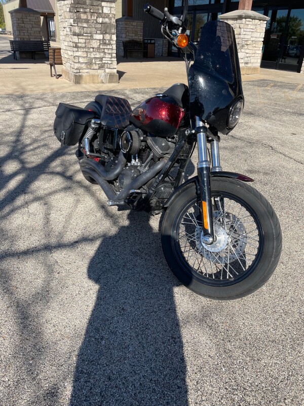 Harley-Davidson Street Bob 2013 FXDB BLACK/RED - Photo 3