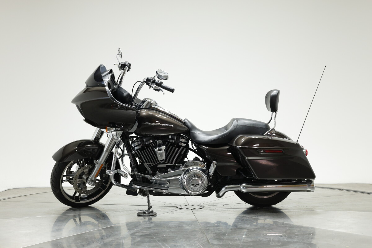 2018 HARLEY-DAVIDSON FLTRX ROAD GLIDE in Sumatra Brown - Photo 9