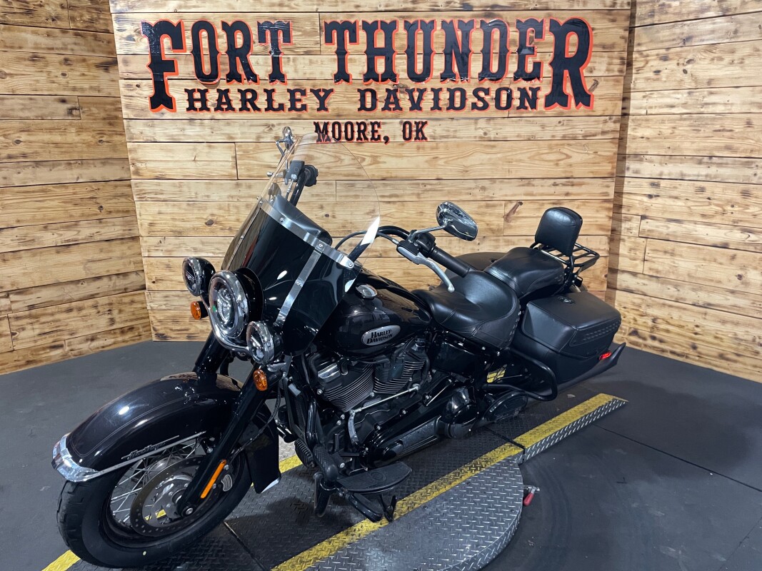 Harley-Davidson Heritage Classic 114 2021 FLHCS VIVID BLACK - Photo 7