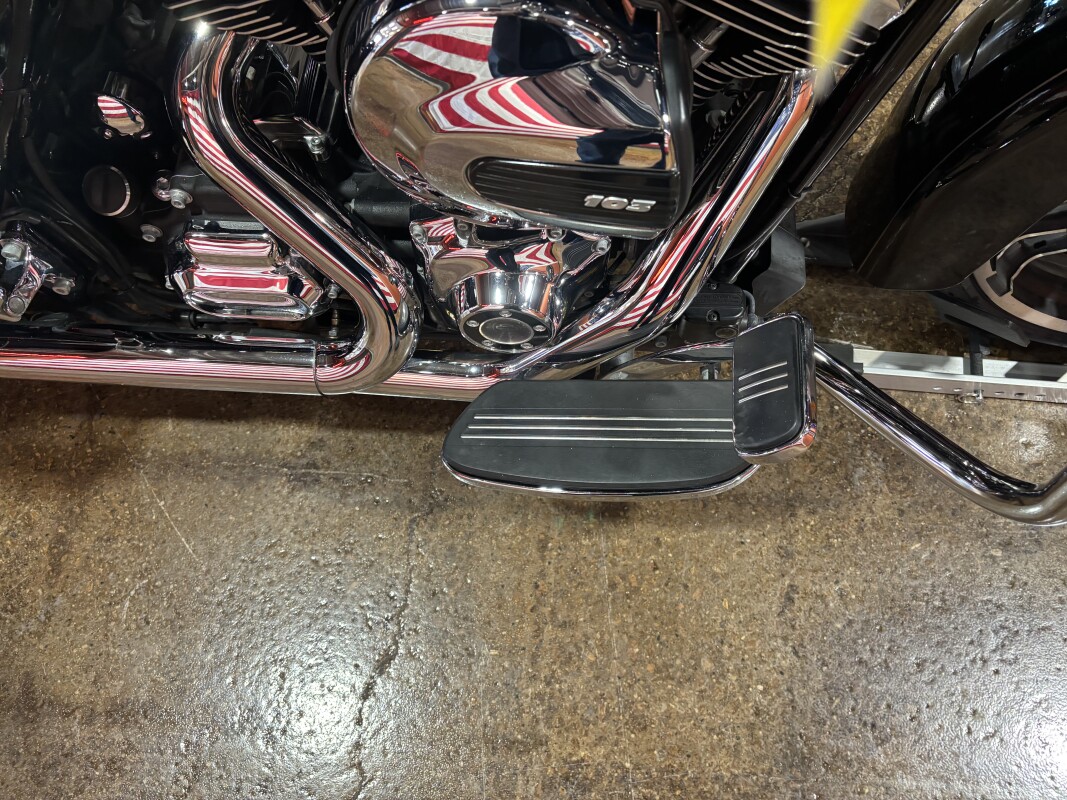 Harley-Davidson Street Glide Special 2016 FLHXS BLACK W/PINSTRIPE - Photo 5