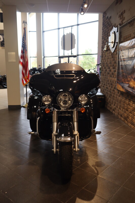 2021 Tri Glide Ultra (FLHTCUTG) - Photo 5