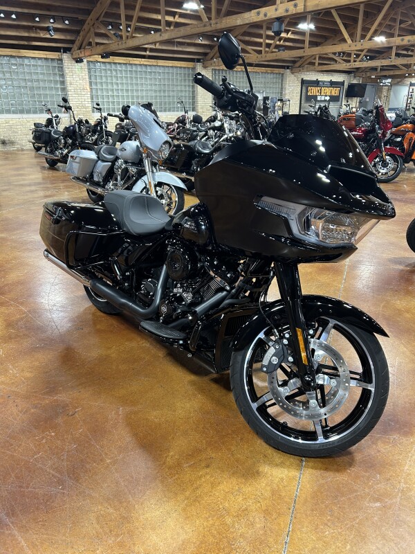 Harley-Davidson Road Glide 2025 FLTRX VIVID BLACK - Photo 2