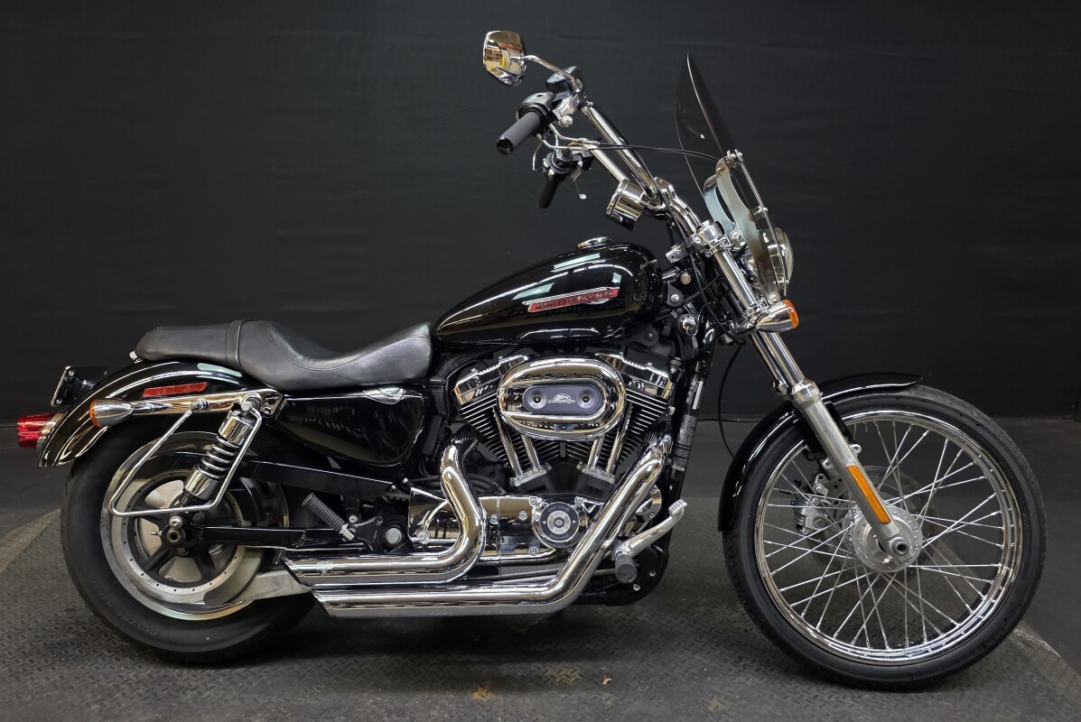 Harley-Davidson 1200 Custom 2009 XL1200C BLACK