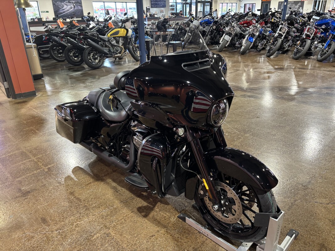 Harley-Davidson Street Glide Special 2018 FLHXS BLACK - Photo 2