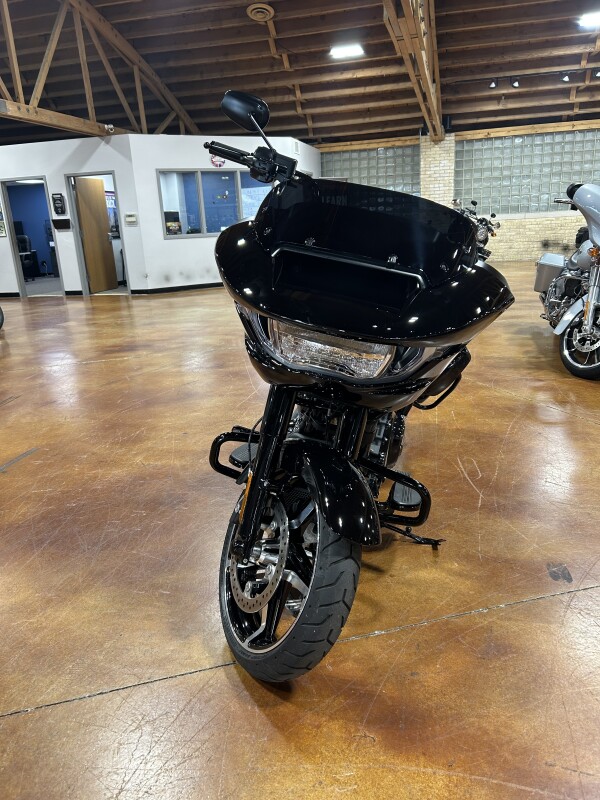 Harley-Davidson Road Glide 2025 FLTRX VIVID BLACK - Photo 3