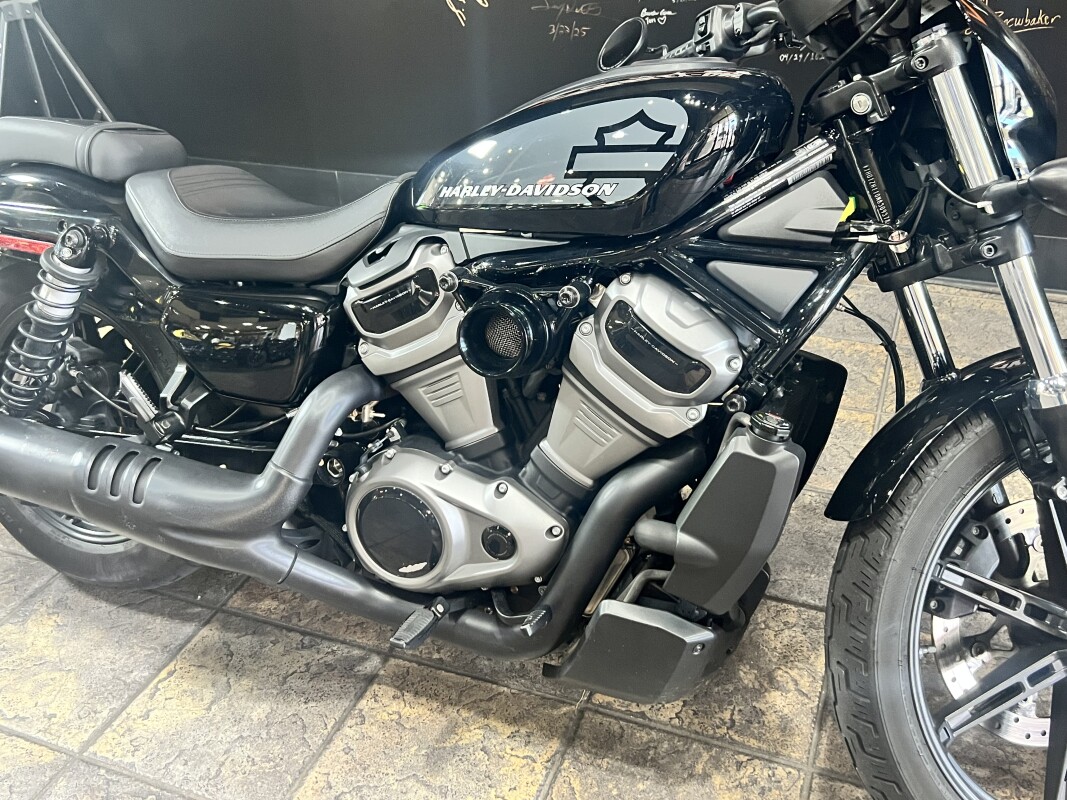 RH975 2022 Nightster - Photo 4