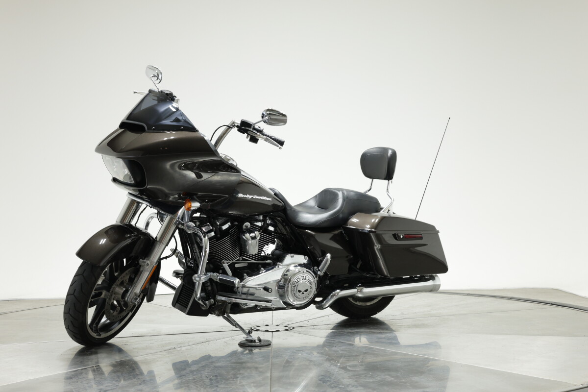 2018 HARLEY-DAVIDSON FLTRX ROAD GLIDE in Sumatra Brown - Photo 8