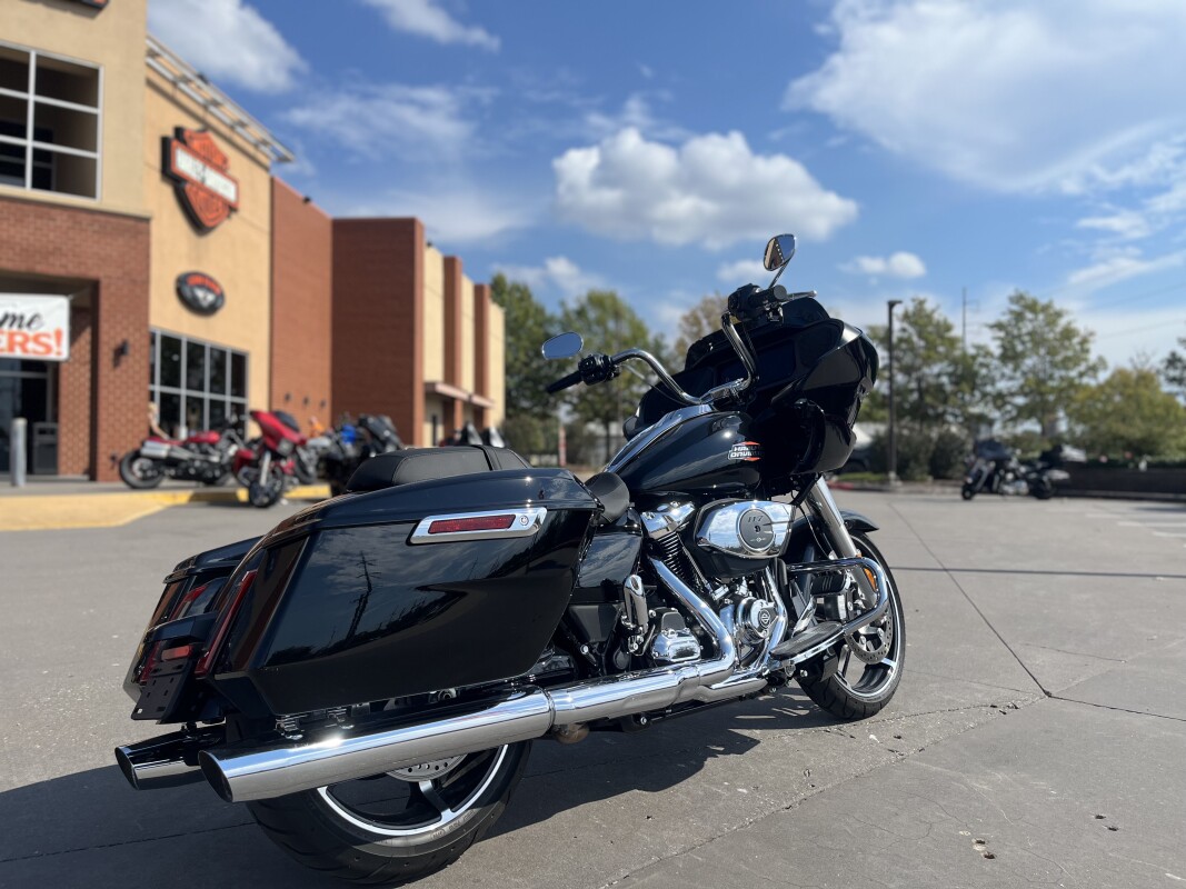 2025 Harley-Davidson Road Glide FLTRX Vivid Black - Photo 3