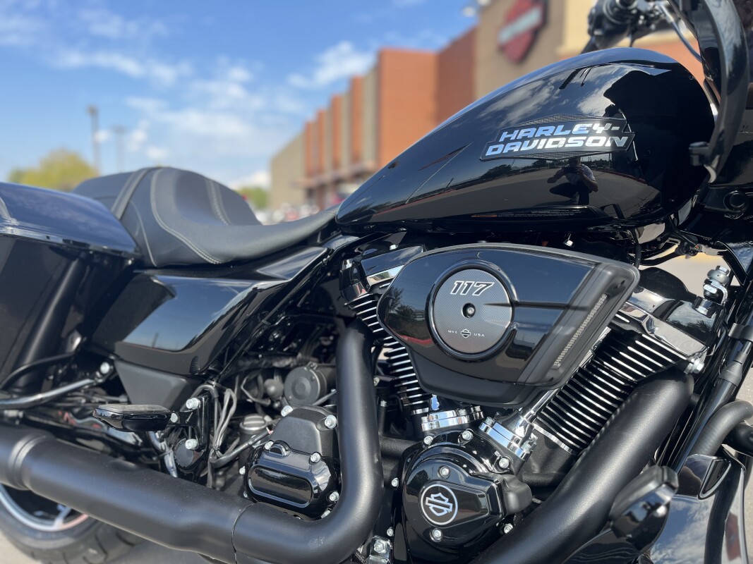 2025 Harley-Davidson Road Glide FLTRX Vivid Black - Photo 7