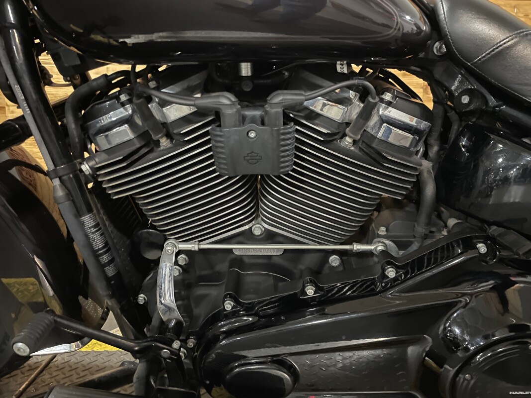Harley-Davidson Heritage Classic 114 2021 FLHCS VIVID BLACK - Photo 9
