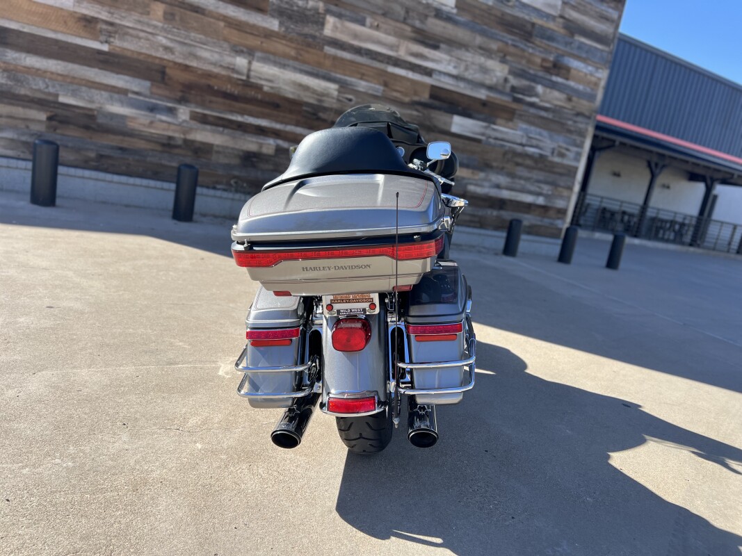 2016 Harley-Davidson Electra Glide Ultra Classic Billet Silver - Photo 6