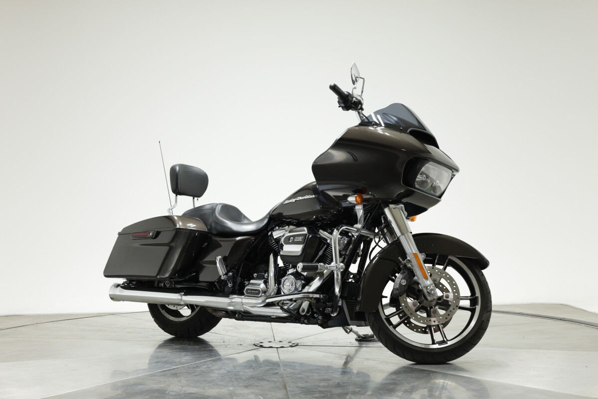 2018 HARLEY-DAVIDSON FLTRX ROAD GLIDE in Sumatra Brown - Photo 3