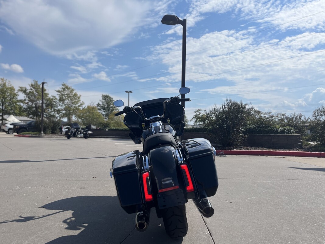 2025 Harley-Davidson Road Glide FLTRX Vivid Black - Photo 4