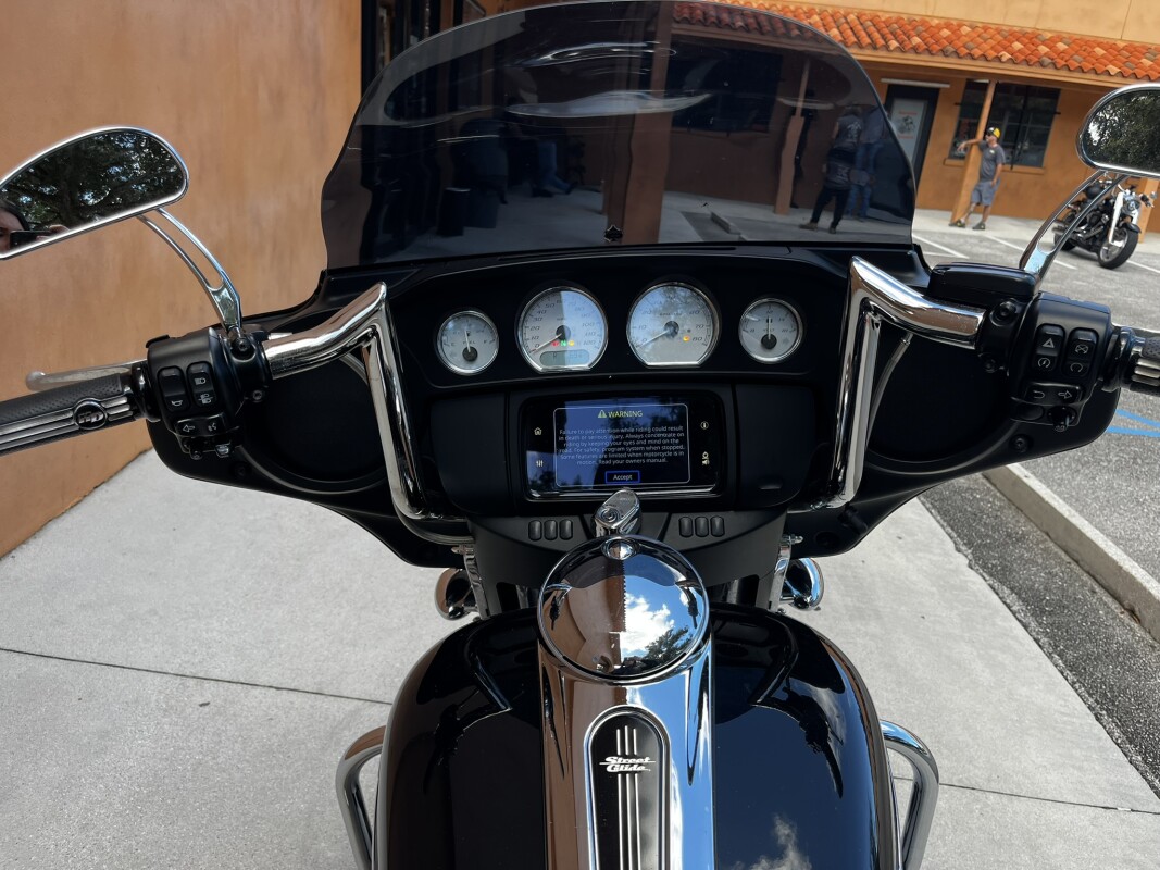 Street Glide - Photo 4