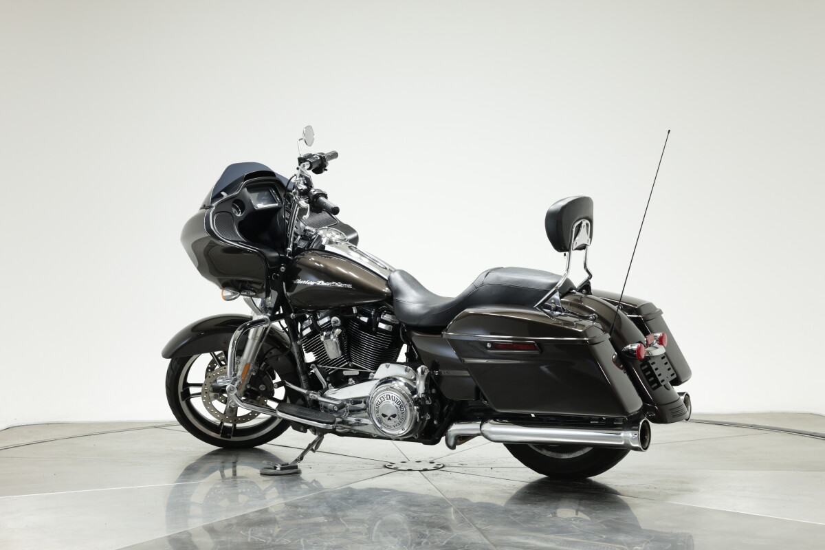 2018 HARLEY-DAVIDSON FLTRX ROAD GLIDE in Sumatra Brown - Photo 10