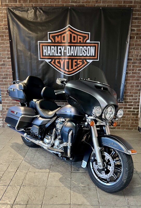 2017 Harley-Davidson Ultra Limited FLHTK Two-Tone Charcoal Denim/Black Denim - Photo 2