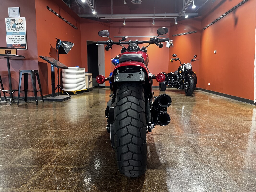 Harley-Davidson Fat Bob 114 2023 FXFBS REDLINE RED - Photo 10