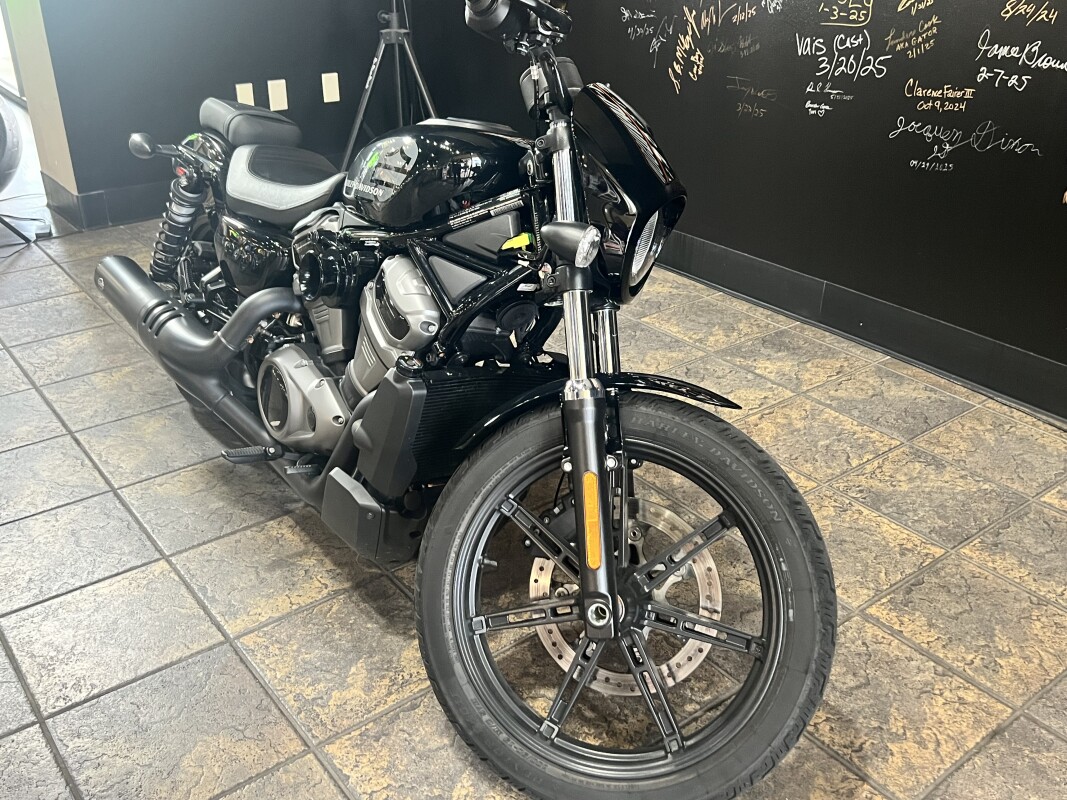 RH975 2022 Nightster - Photo 2