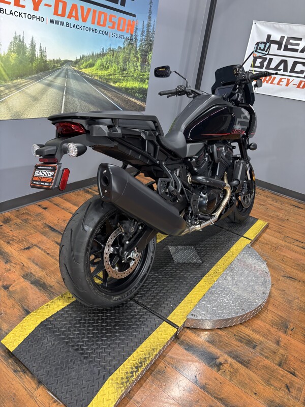 2025 Harley-Davidson Pan America 1250 ST VIVID BLACK - Photo 6