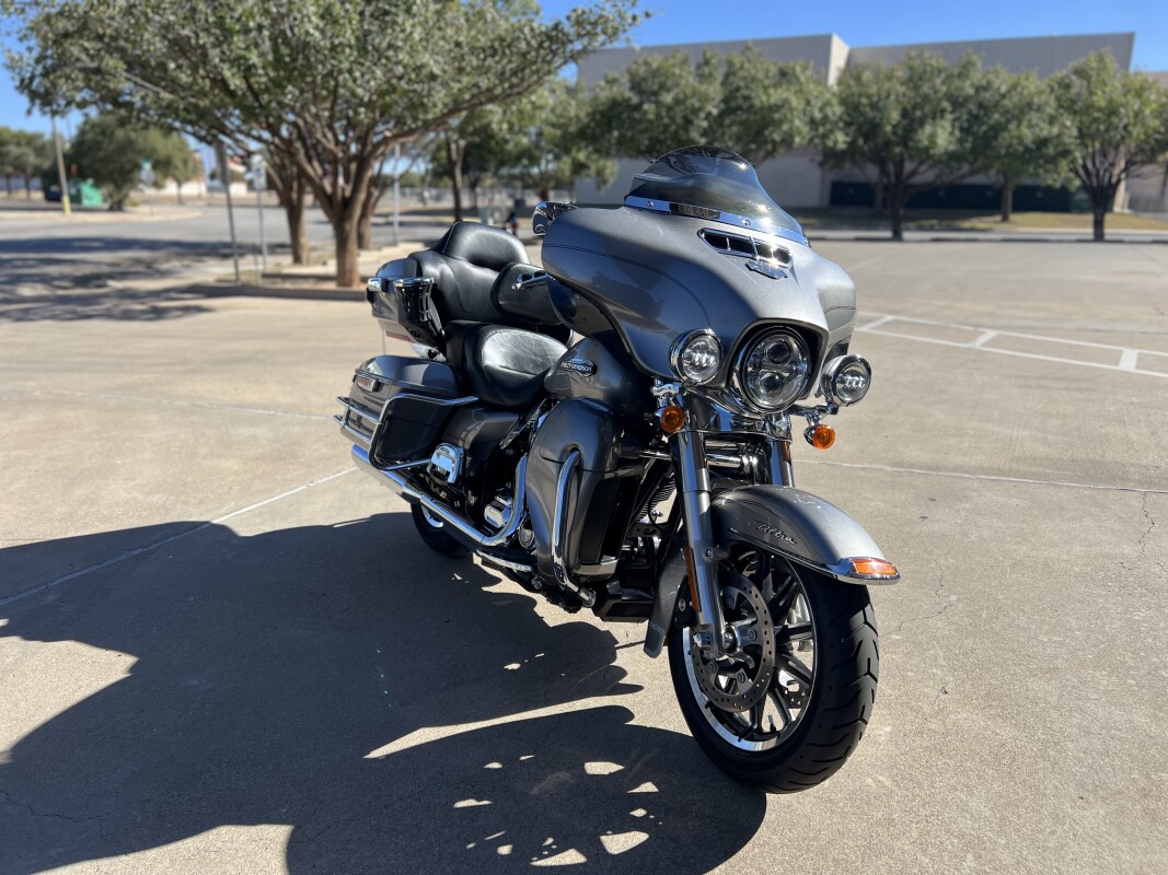 2016 Harley-Davidson Electra Glide Ultra Classic Billet Silver - Photo 2