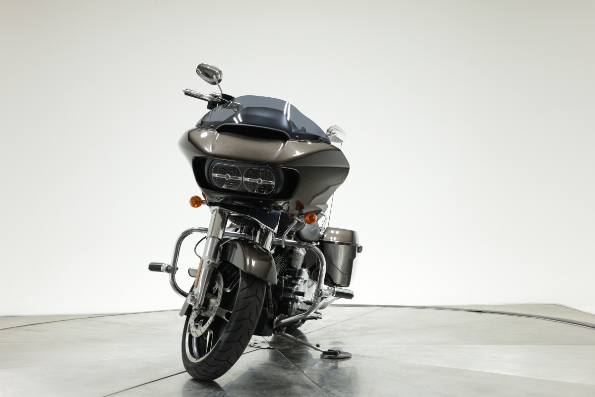 2018 HARLEY-DAVIDSON FLTRX ROAD GLIDE in Sumatra Brown - Photo 6