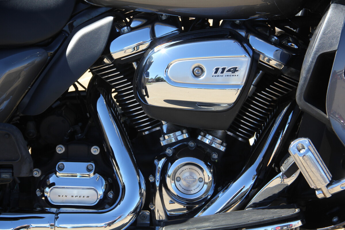 2022 Harley-Davidson Road Glide Limited Gauntlet Gray Metallic/Vivid Black - Photo 10