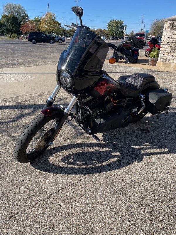 Harley-Davidson Street Bob 2013 FXDB BLACK/RED - Photo 4