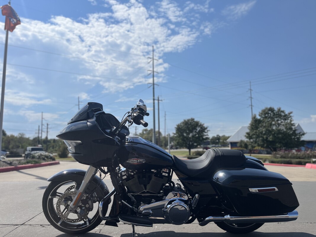 2025 Harley-Davidson Road Glide FLTRX Vivid Black - Photo 6