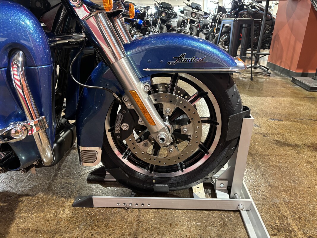 Harley-Davidson Ultra Limited 2014 FLHTK Custom Colour Daytona Blue - Photo 3