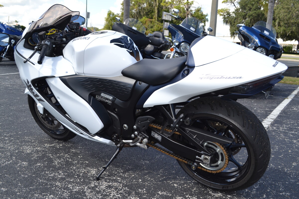2022 Suzuki Hayabusa - Photo 9