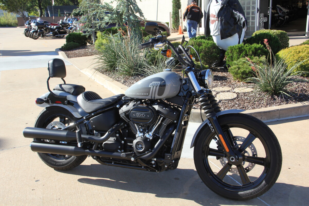 2024 Harley-Davidson Street Bob 114 Billiard Gray - Photo 4