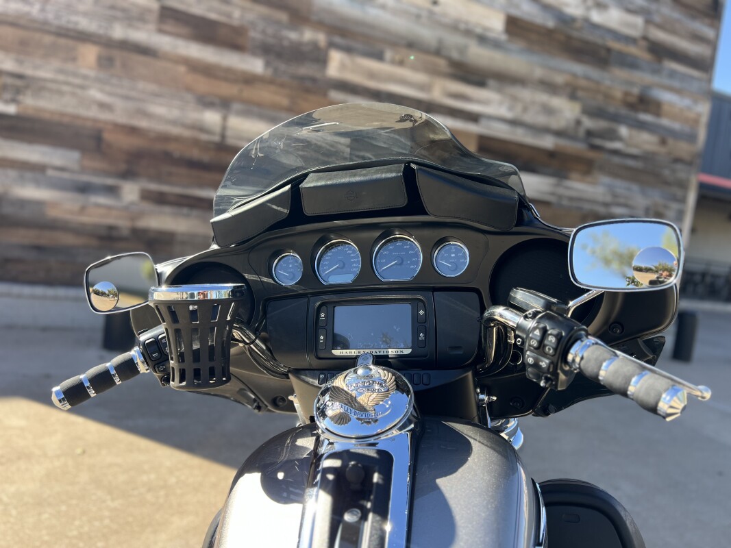 2016 Harley-Davidson Electra Glide Ultra Classic Billet Silver - Photo 9