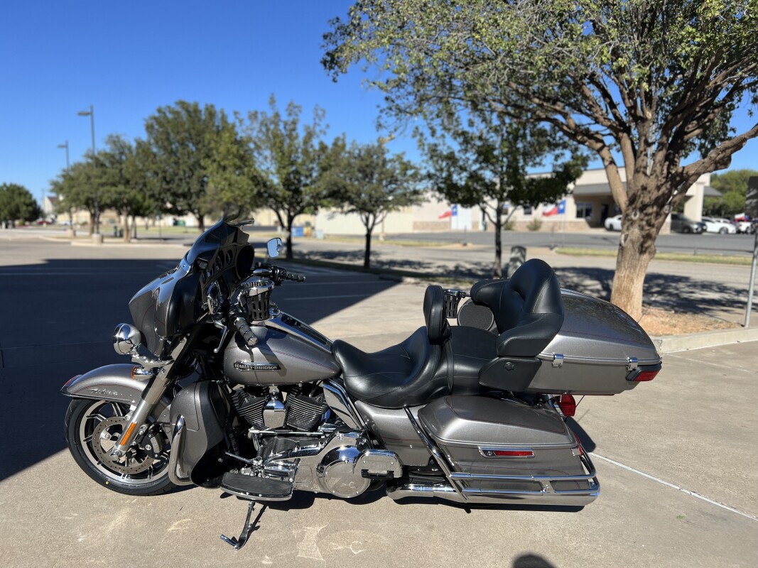 2016 Harley-Davidson Electra Glide Ultra Classic Billet Silver - Photo 4