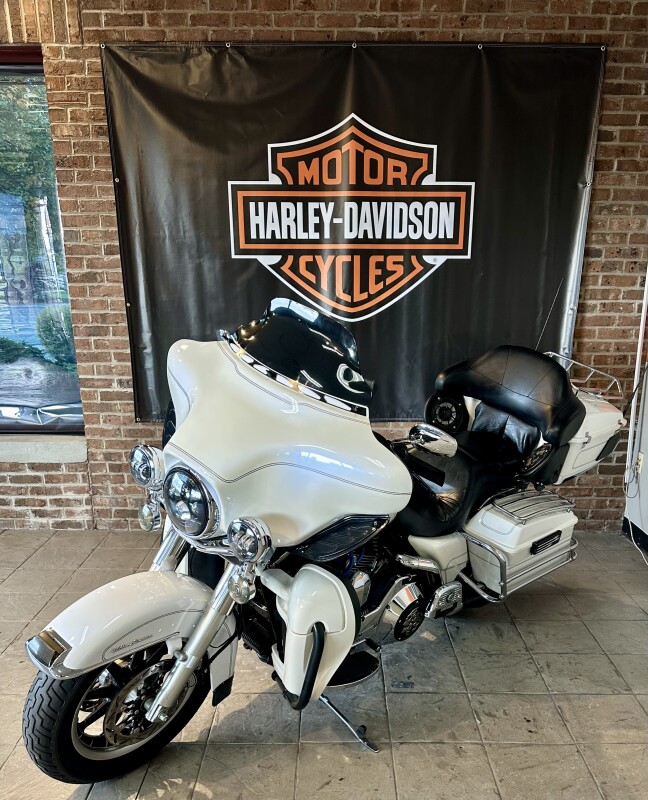 2006 Harley-Davidson Electra Glide Ultra Classic FLHTCUI Glacier White Pearl - Photo 4