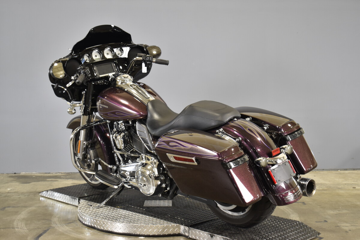 2017 Harley-Davidson Street Glide Special FLHXS - Photo 6