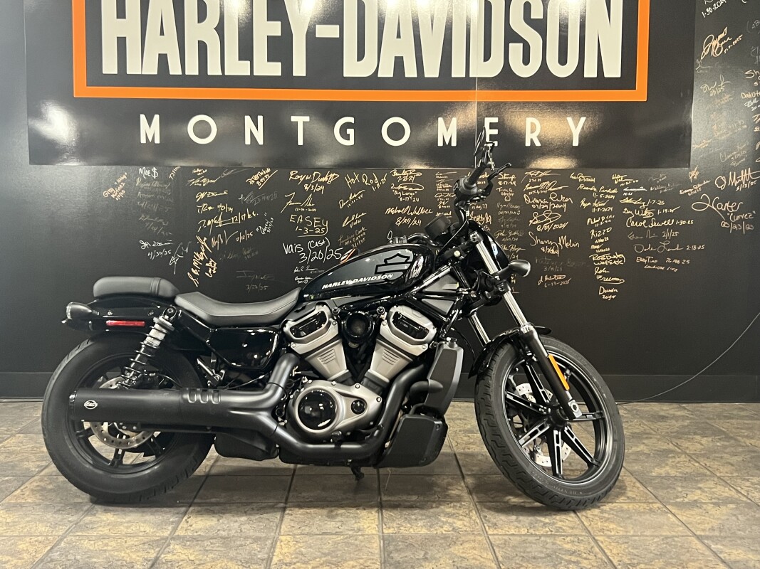RH975 2022 Nightster