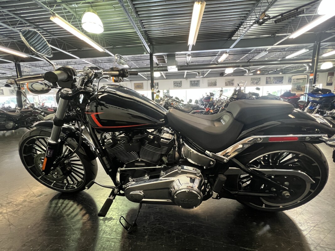 2023 Harley-Davidson Breakout Vivid Black FXBR - Photo 6