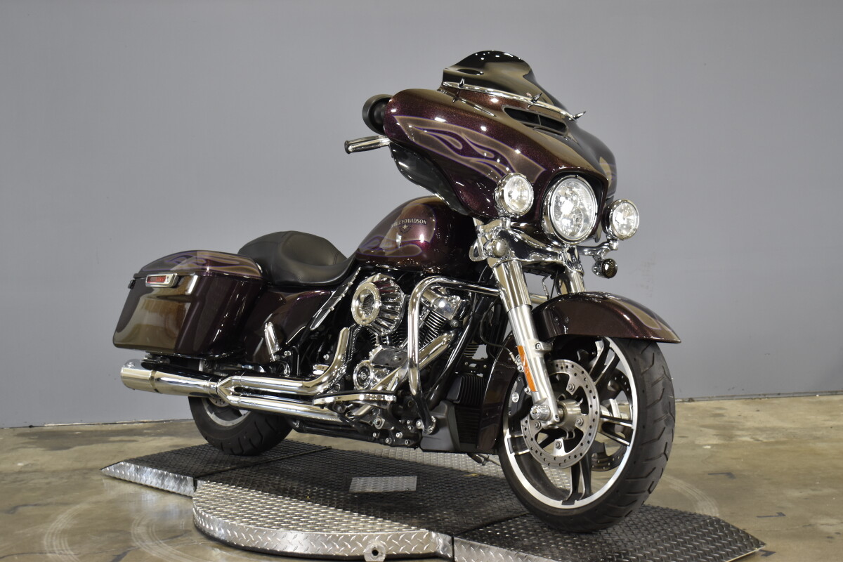 2017 Harley-Davidson Street Glide Special FLHXS - Photo 2
